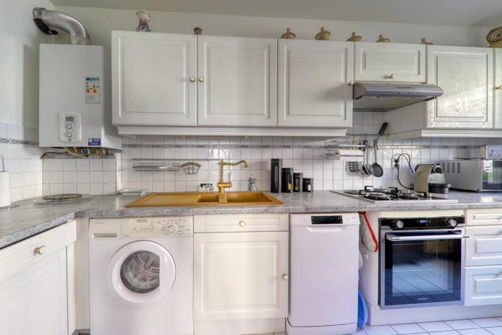 Amilly Park 6 Personnes 2 Chambres Pk Prive En Sous Sol Serris Exterior photo